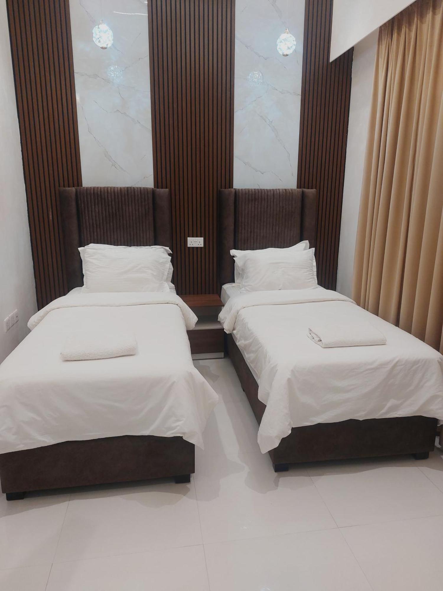 Mabahj Garnatha Hotel Apartments Sohar Buitenkant foto