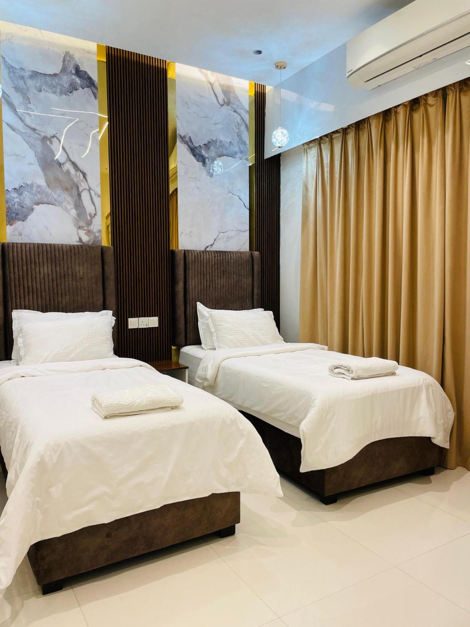 Mabahj Garnatha Hotel Apartments Sohar Buitenkant foto
