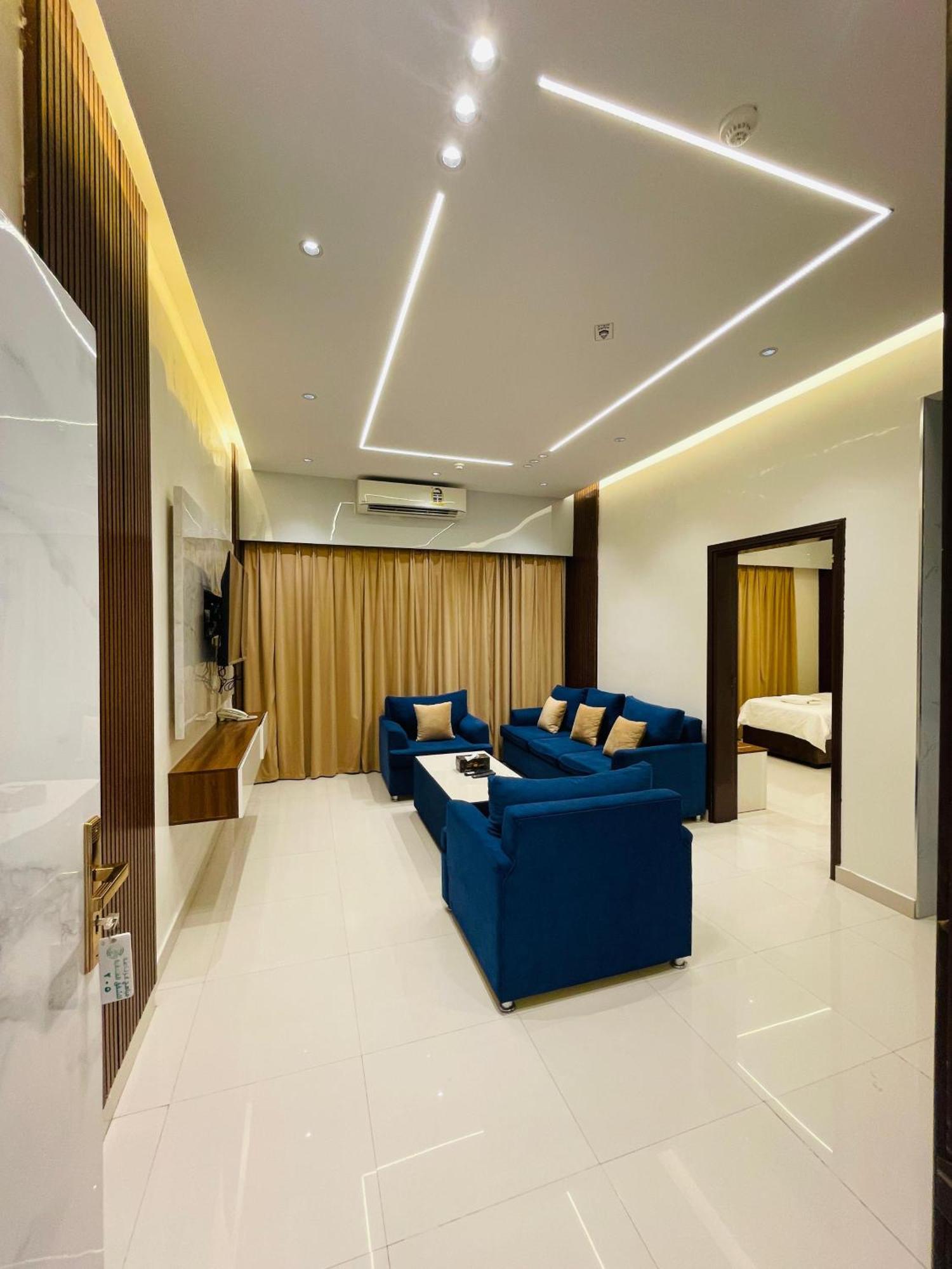 Mabahj Garnatha Hotel Apartments Sohar Buitenkant foto