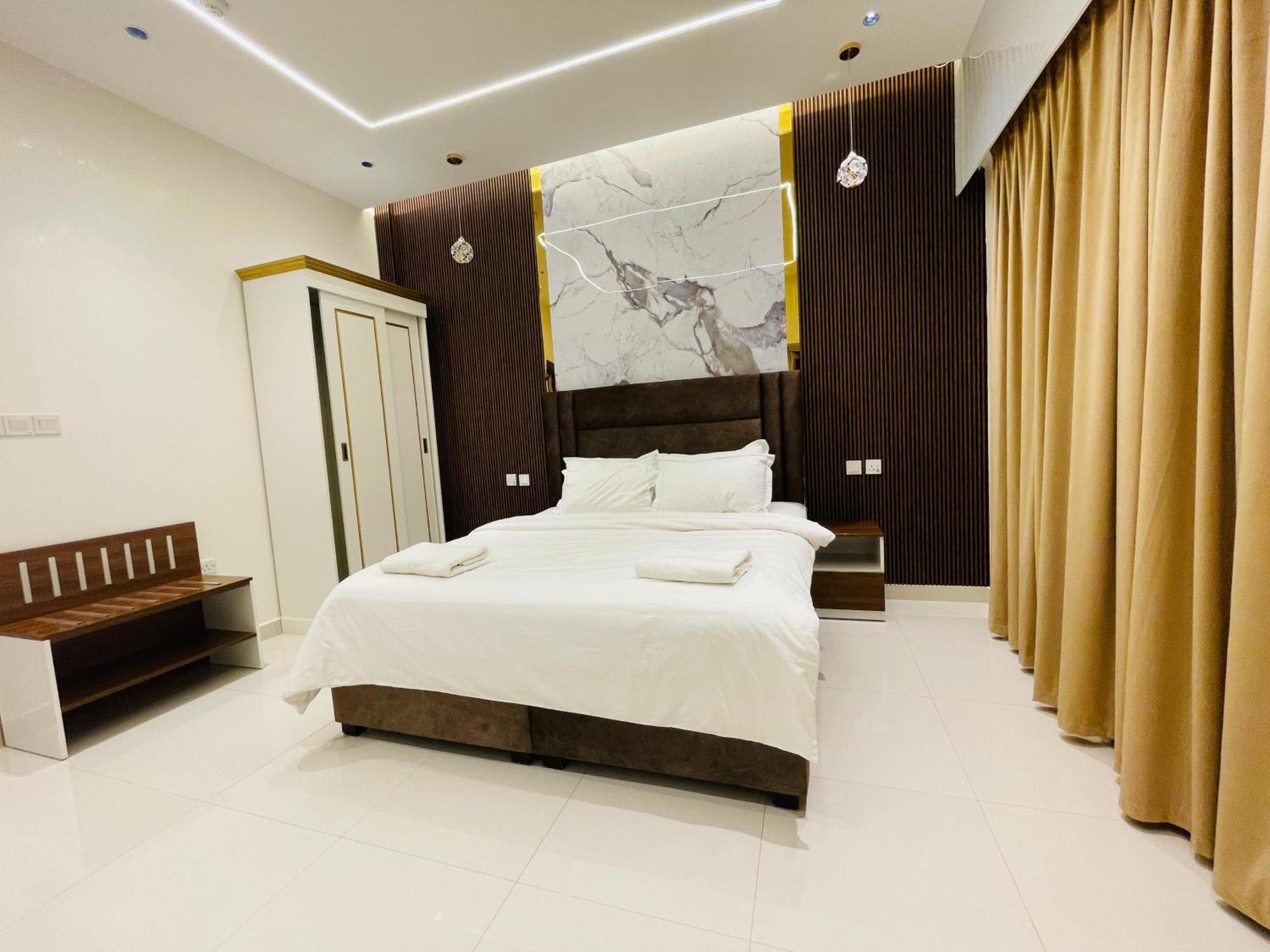 Mabahj Garnatha Hotel Apartments Sohar Buitenkant foto